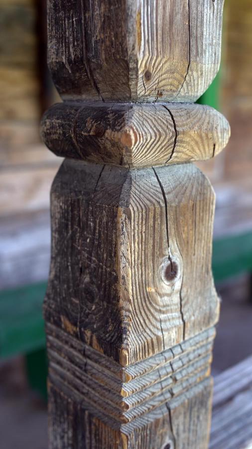 Iz De Maramures Rural Hotel (Adults Only) Surdesti  エクステリア 写真